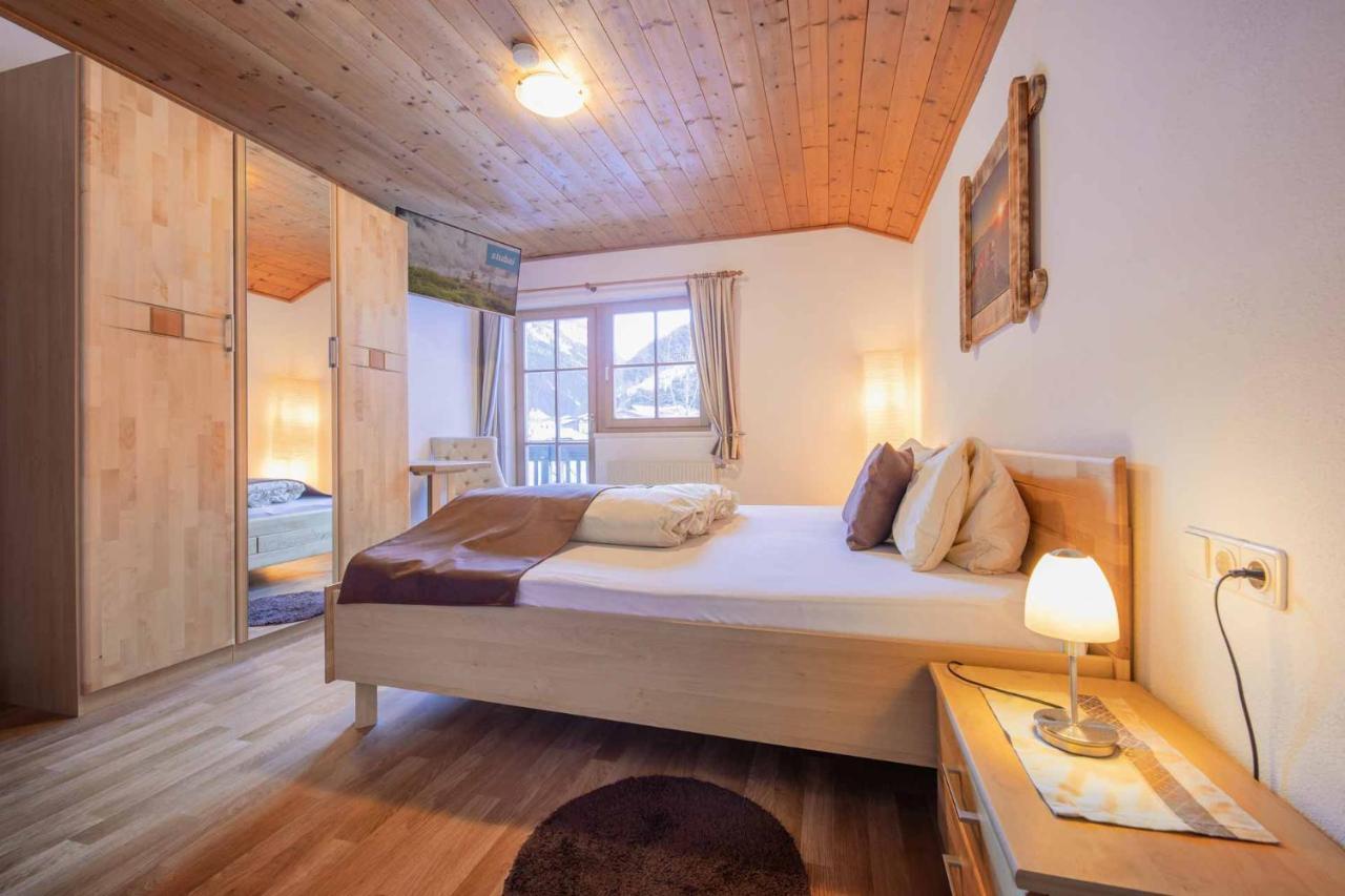 Haus Simone Apartment นอยชติฟ อิม ชตูไปทัล ภายนอก รูปภาพ